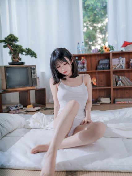 一面亲一面膜下边的免费_1080手机免费观看完整